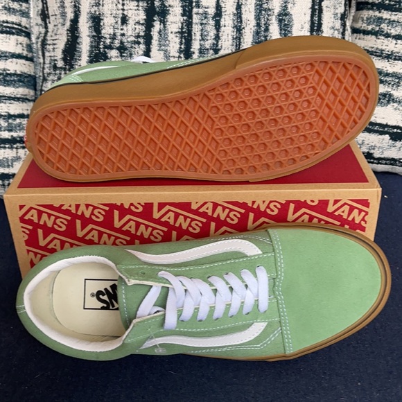 Vans Men’s Old Skool Gum Basil/True White Sneakers - Picture 4 of 16